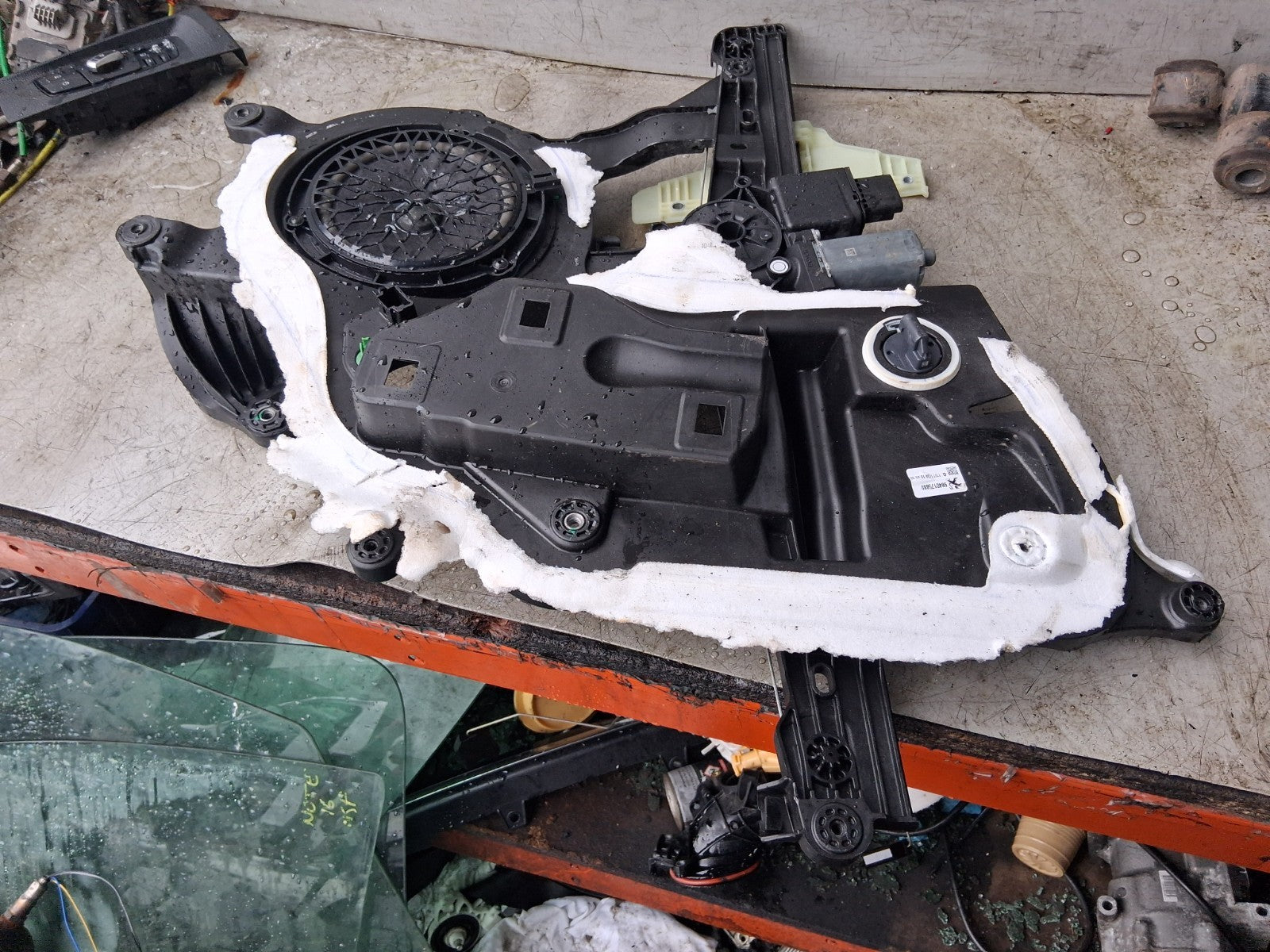 2025 CITROEN BERLINGO NSF PASSENGER SIDE FRONT WINDOW MOTOR REGULATOR 9840175880