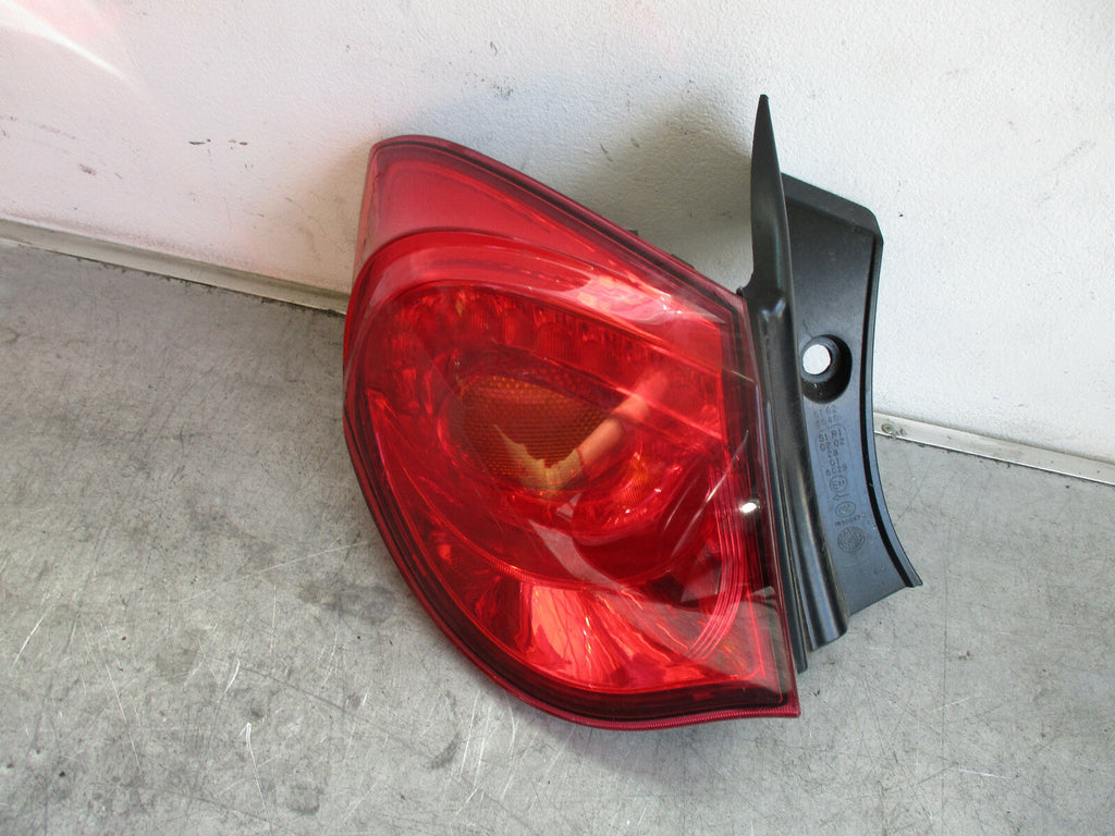 ALFA ROMEO GIULIETTA 940 NSR PASSENGER SIDE REAR LIGHT 50513613