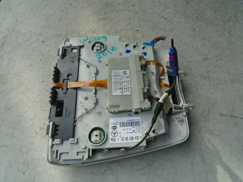 MERCEDES BENZ C CLASS W204 2009 FRONT INTERIOR ROOF READING LIGHT A2048200823