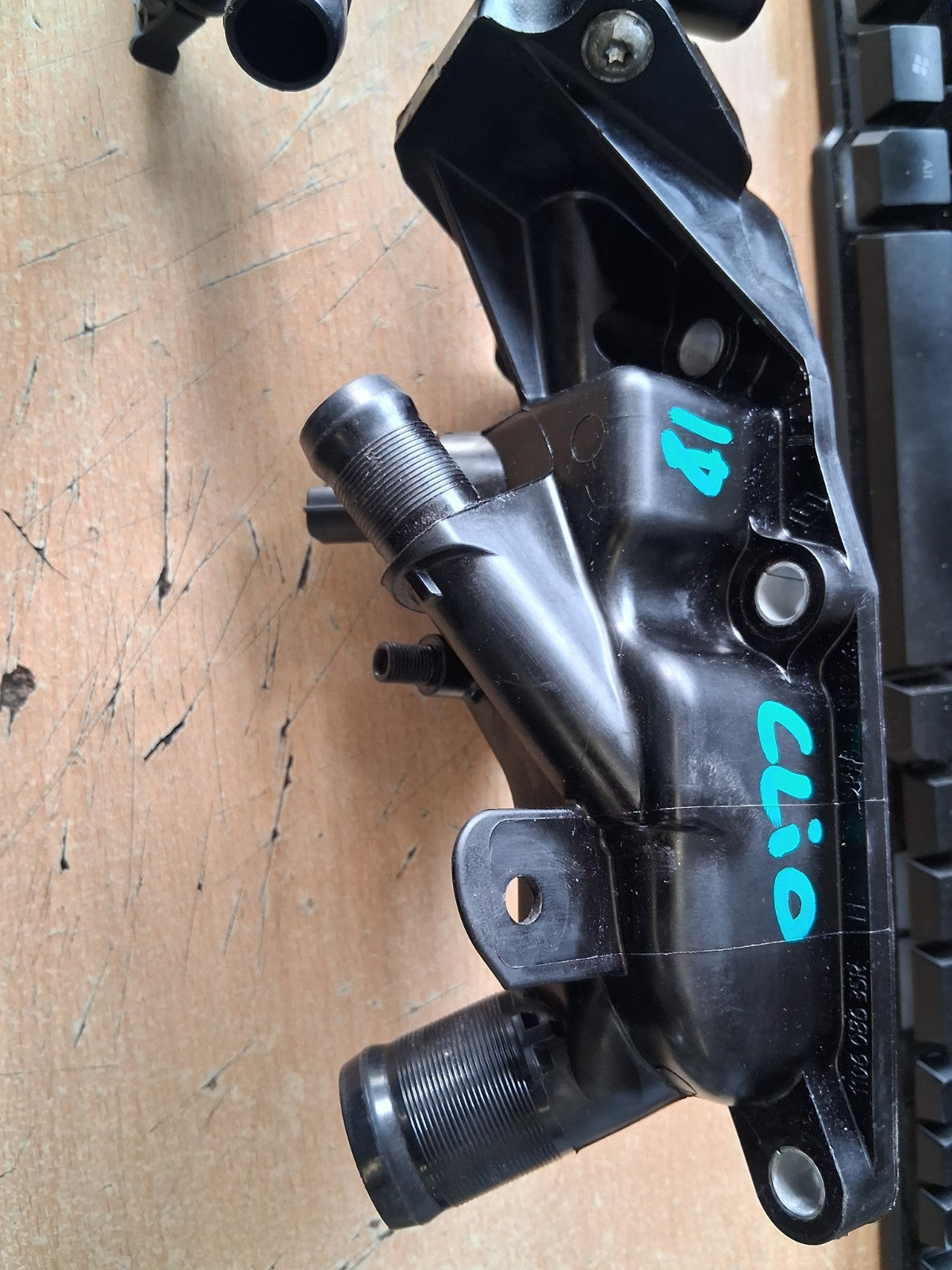 2018 RENAULT CLIO MK4 THERMOSTAT HOUSING 110608635R