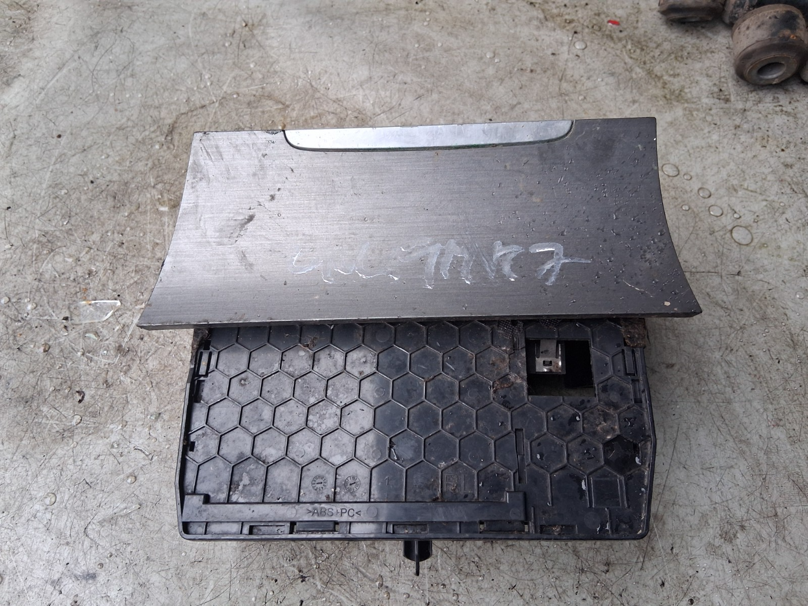 2013 VW GOLF MK7 ASHTRAY INSERT TRAY STORAGE CENTRE CONSOLE 5G2863391