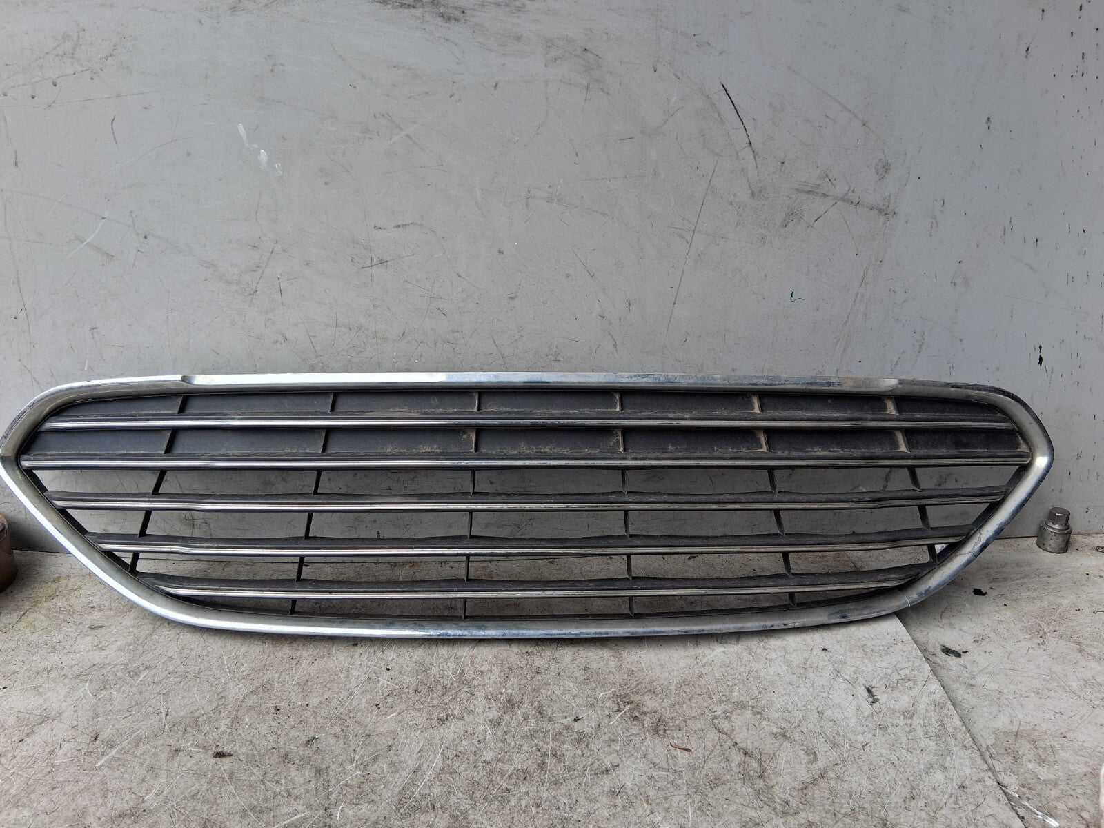 FORD MONDEO MK5 2016 FRONT BUMPER UPPER CENTRE GRILLE TRIM C1BB17B968A