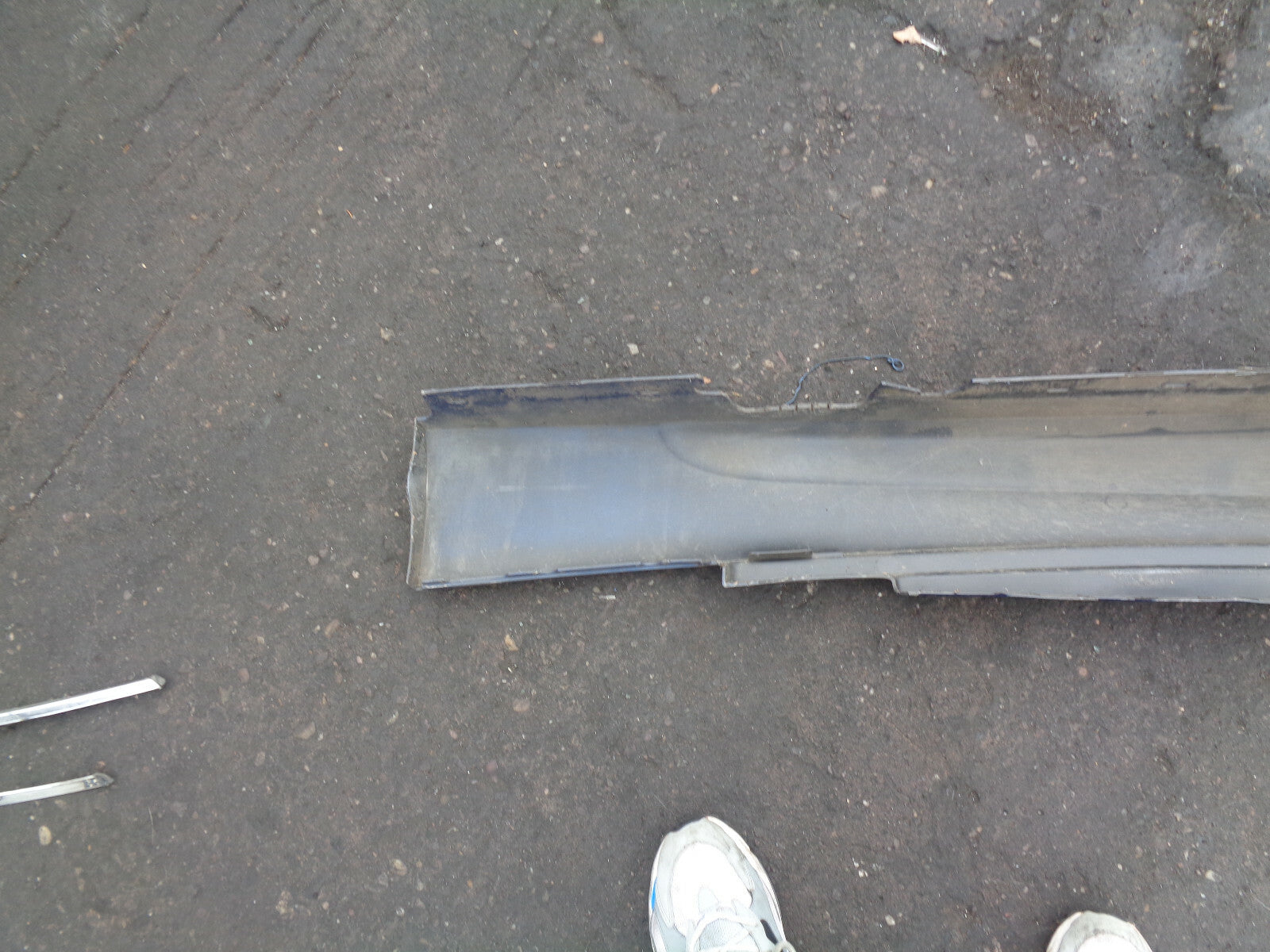 BMW 1 SERIES E82 NS PASSENGER SIDE SILL STRIP SKIRT BLUE