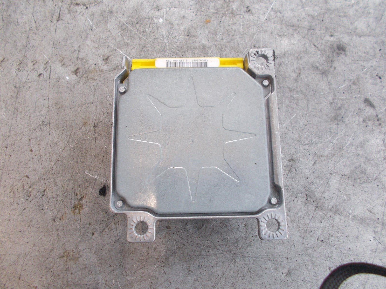 AUDI A8 D2 4D (MK1) 1994-2002 BAG CRASH ECU MODULE 4D0959655H 0285001309