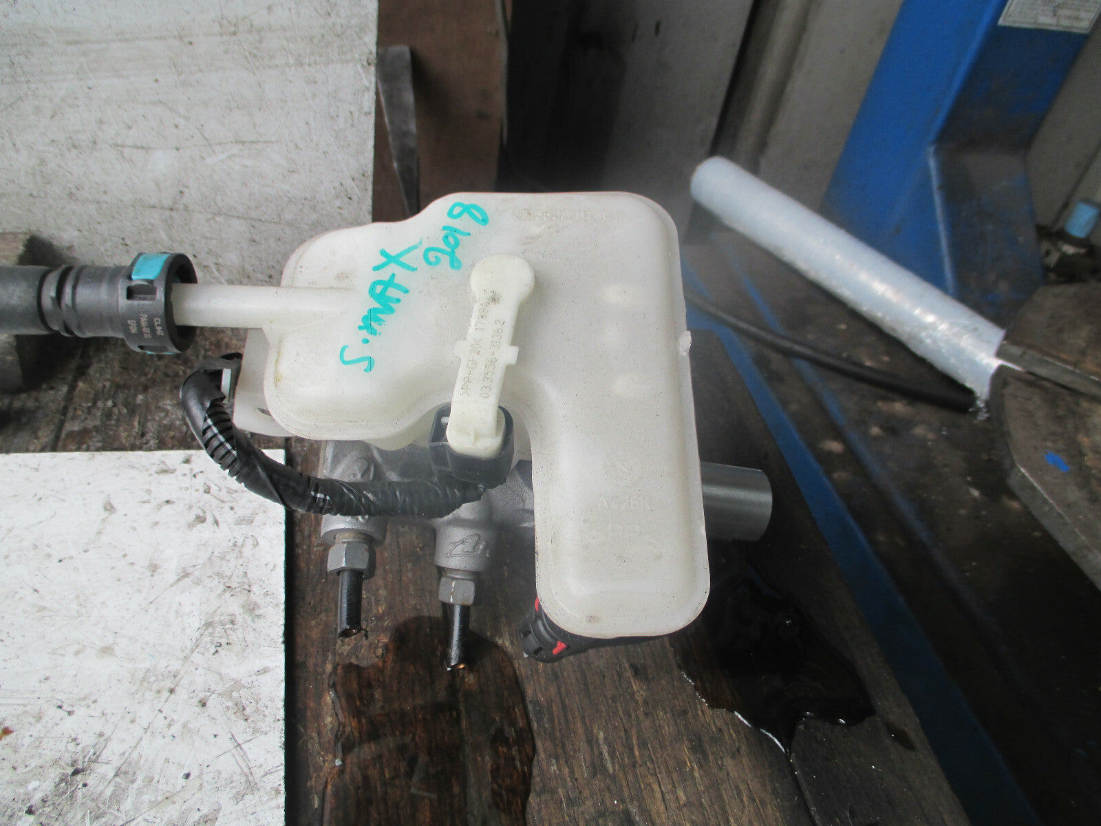 FORD S MAX MK2 2018 MASTER CYLINDER WITH RESERVOIR