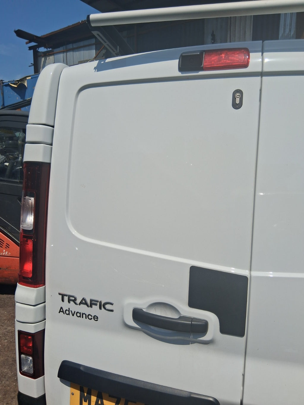 2025 RENAULT TRAFIC X82 MK3 NSR PASSENGER SIDE REAR LEFT COMPLETE DOOR WHITE
