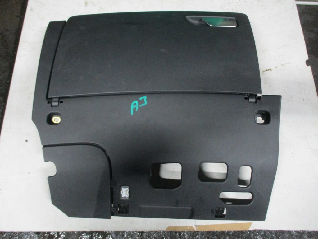 AUDI A3 8V S LINE 2017 INTERIOR STORAGE COMPARTMENT GLOVE BOX GLOVEBOX LID ONLY