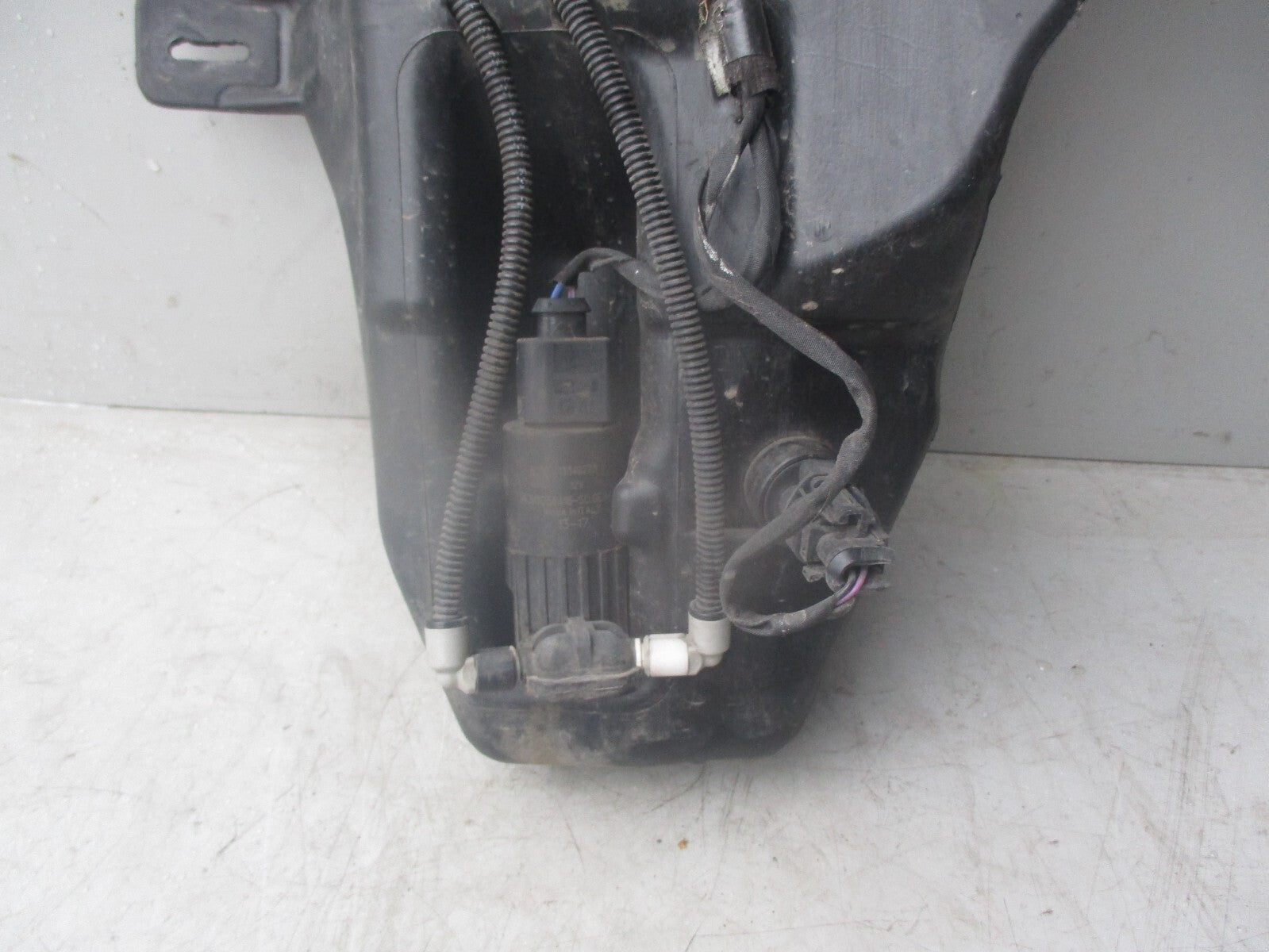 VAUXHALL ZAFIRA C 2017 1.4 PETROL WINDSCREEN WASHER BOTTLE & PUMP 13260579