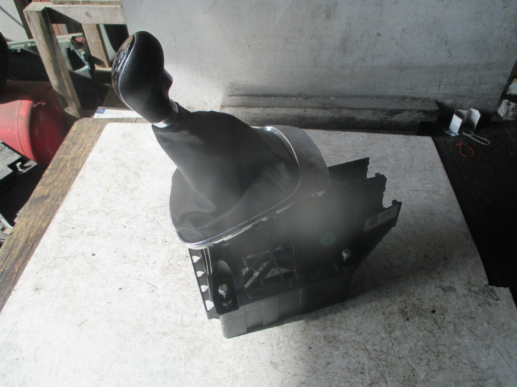 VAUXHALL MOKKA 2013 MK1 J13 6 SPEED MANUAL GEAR SHIFTER SELECTOR MECHANISM