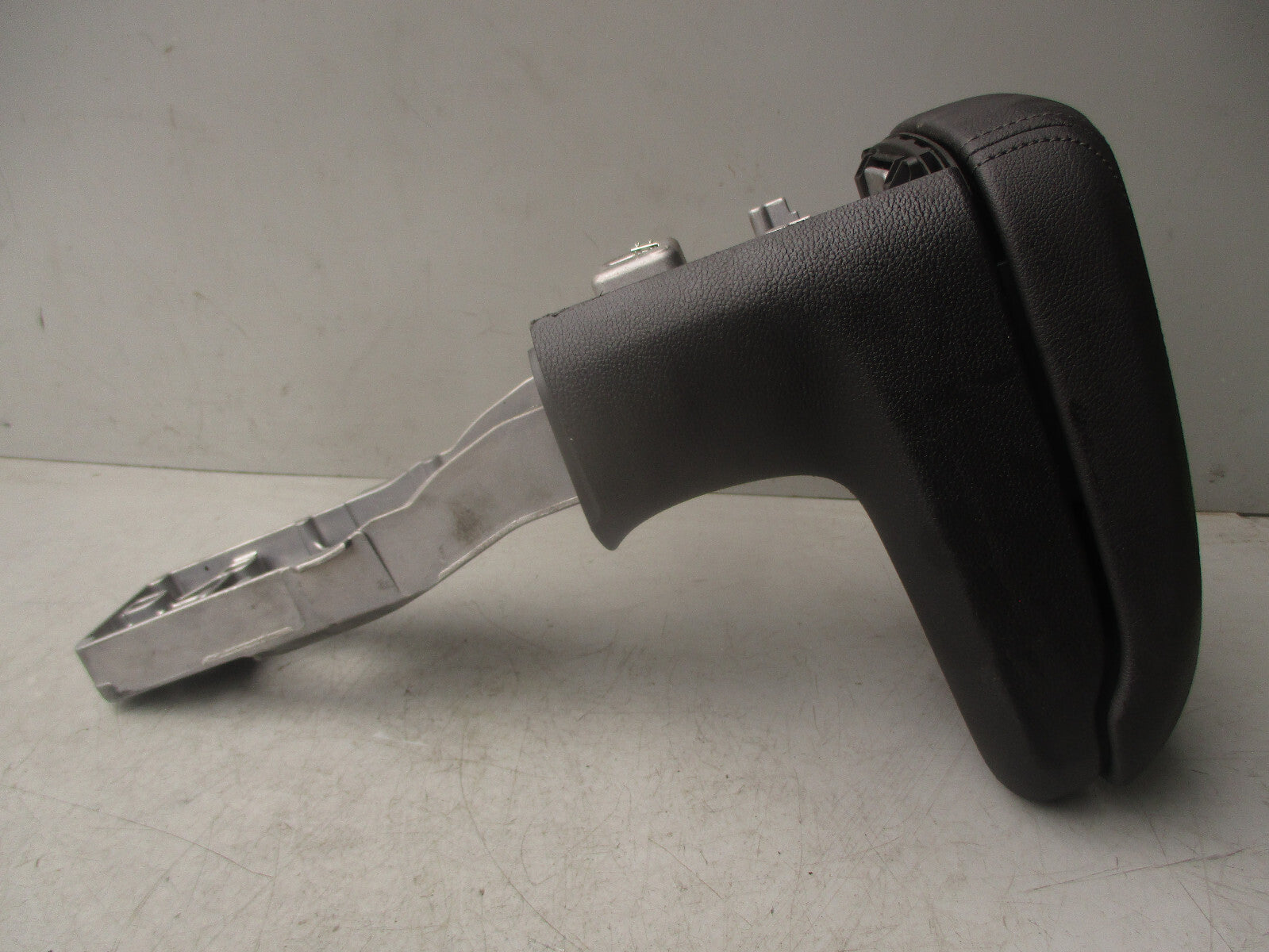 2017 VAUXHALL ZAFIRA C CENTRE CONSOLE STORAGE COMPARTMENT ARM REST 9928009958