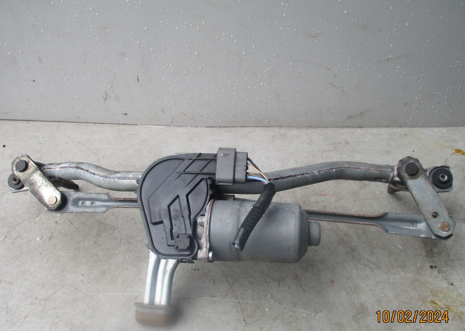 2017 VAUXHALL VIVARO FRONT WIPER  MOTOR AND LINKAGE 0390243508