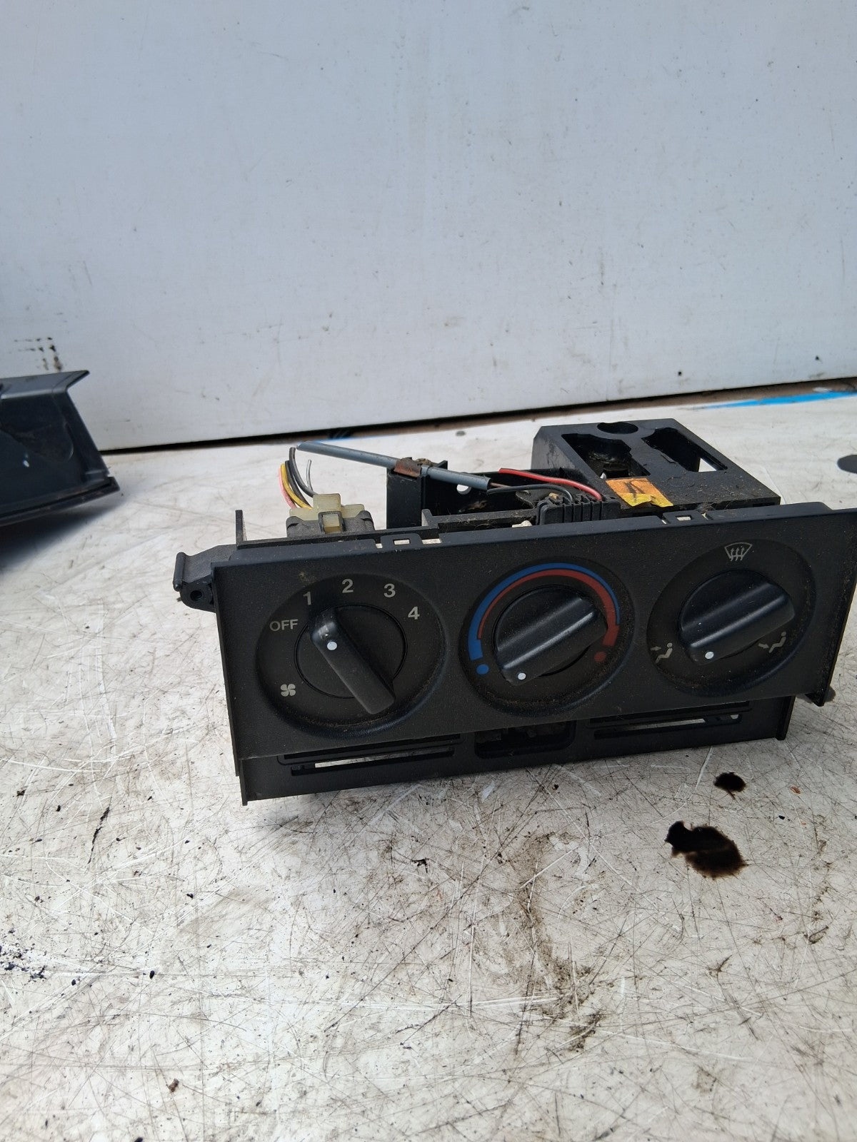 1996 MG F AC HEATER CLIMATE CONTROL SWITCH PANEL YWC104670