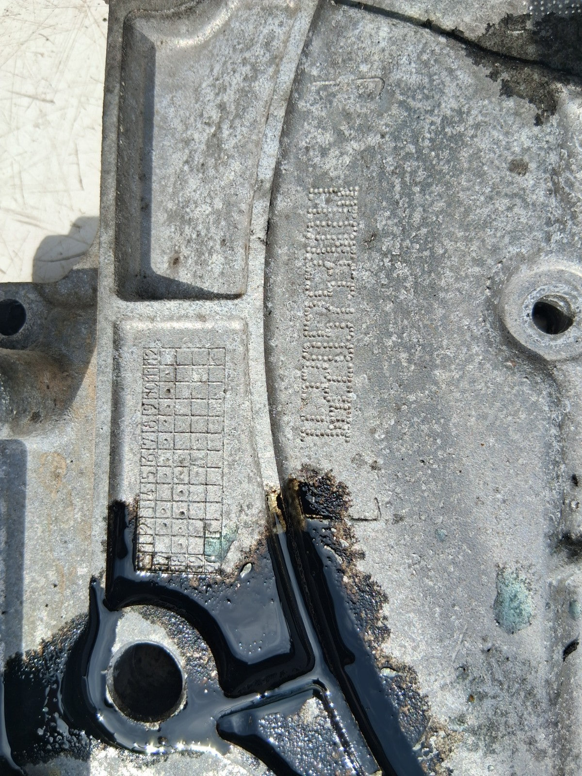 2018 BMW X1 F48 2.0 DIESEL TIMING CHAIN COVER 8514001