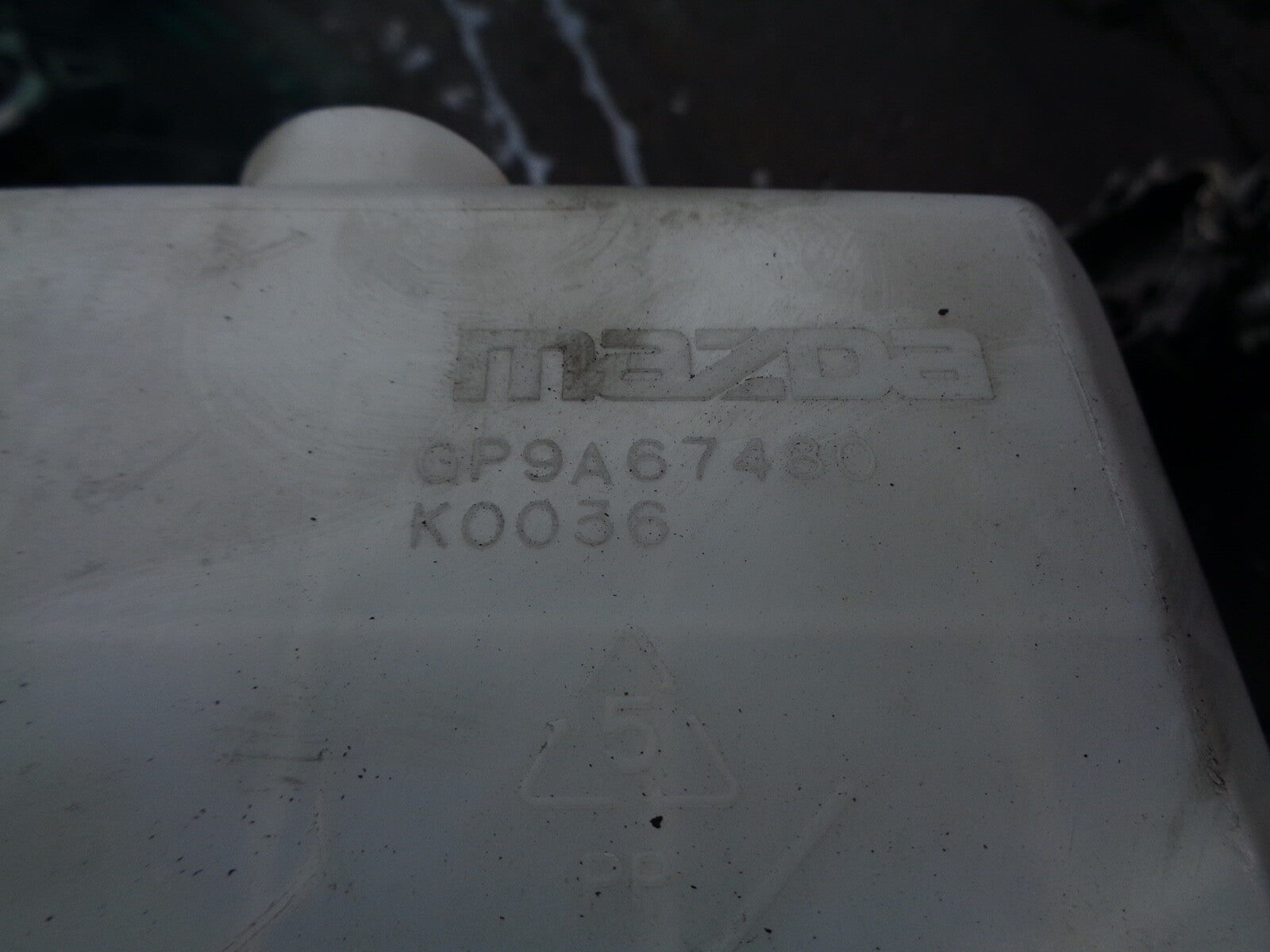 MAZDA 6 2008 WASHER BOTTLE 860142 730