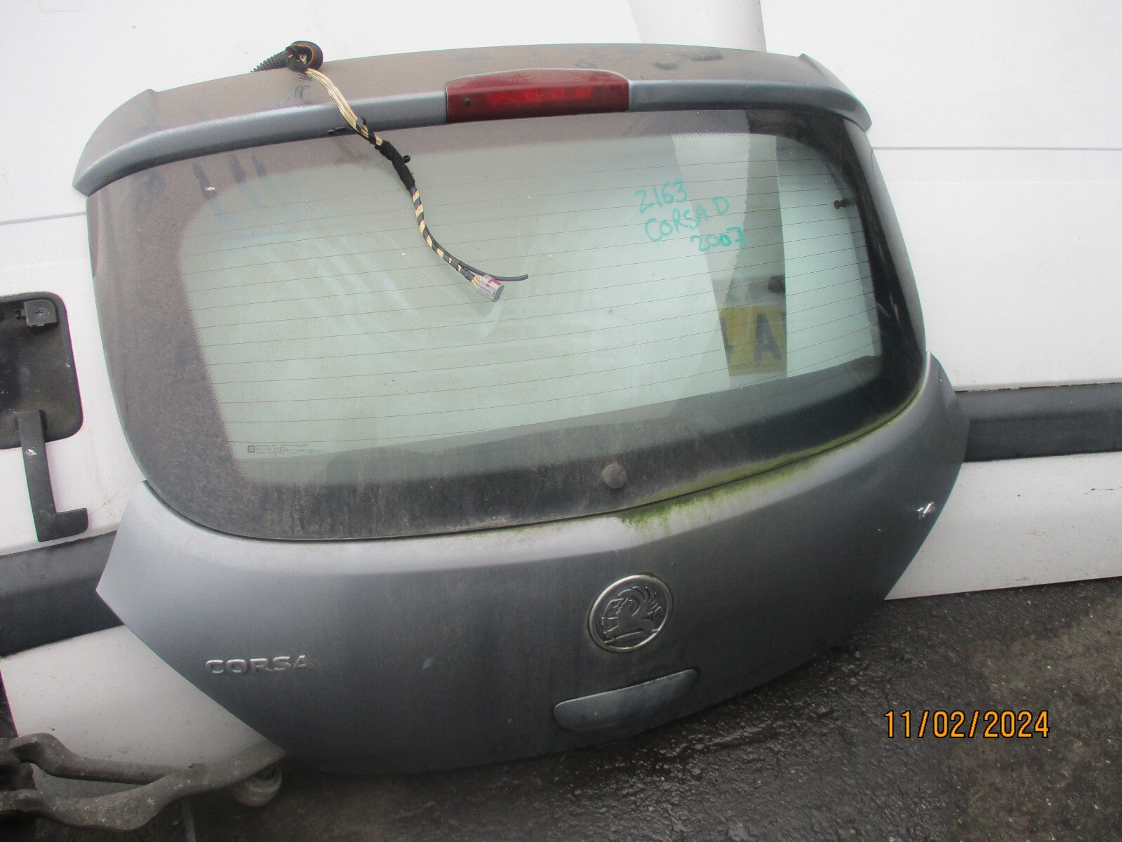 VAUXHALL CORSA D 2007 3 DOOR REAR COMPLETE TAILGATE BOOTLID LIGHTING SILVER Z163
