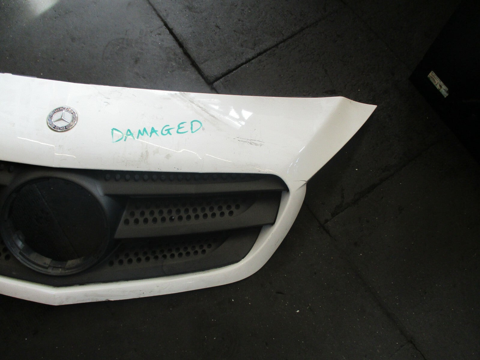 MERCEDES CITAN 2013 FRONT GRILLE WHITE GRILL