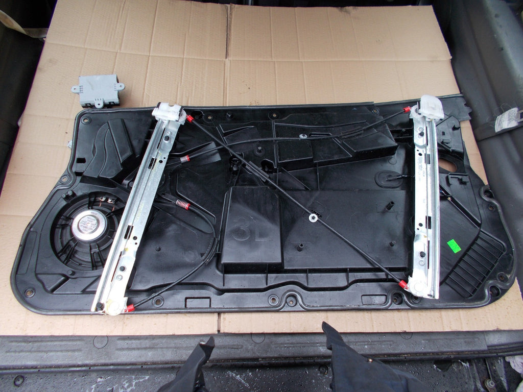 FORD FIESTA MK7 7.5 NSF PASSENGER SIDE FRONT WINDOW REGULATOR MOTOR 8A61B23201CN