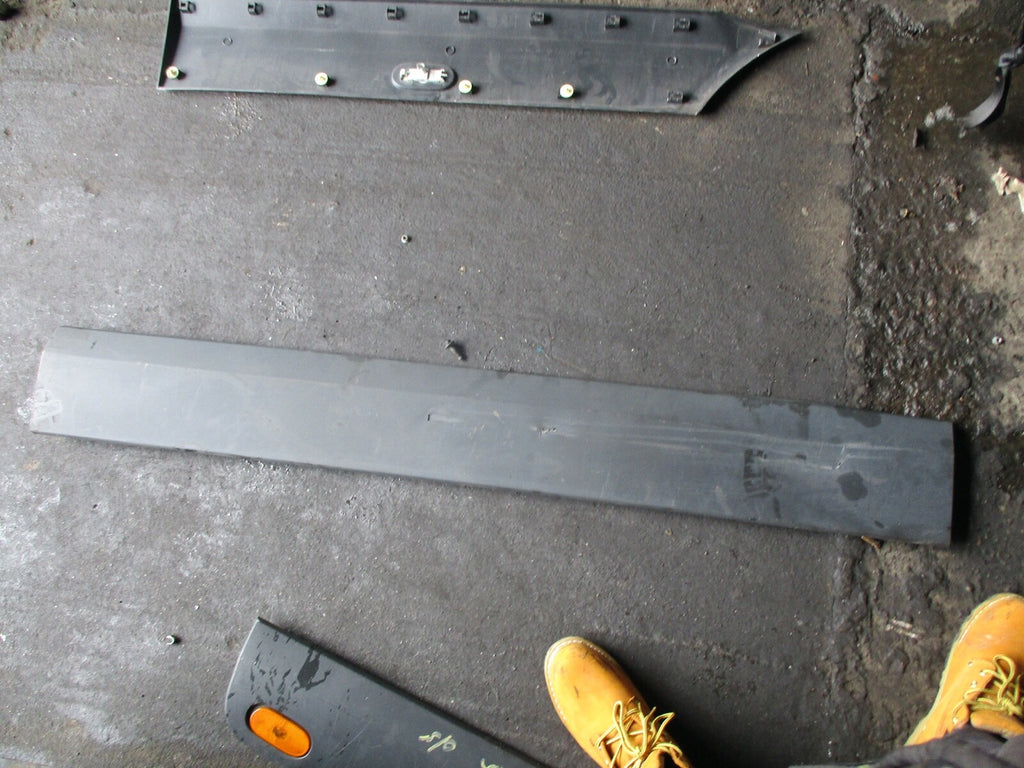 MERCEDES SPRINTER W906 MK2 DRIVER SIDE FRONT MIDDLE MOULDING TRIM A9066905482