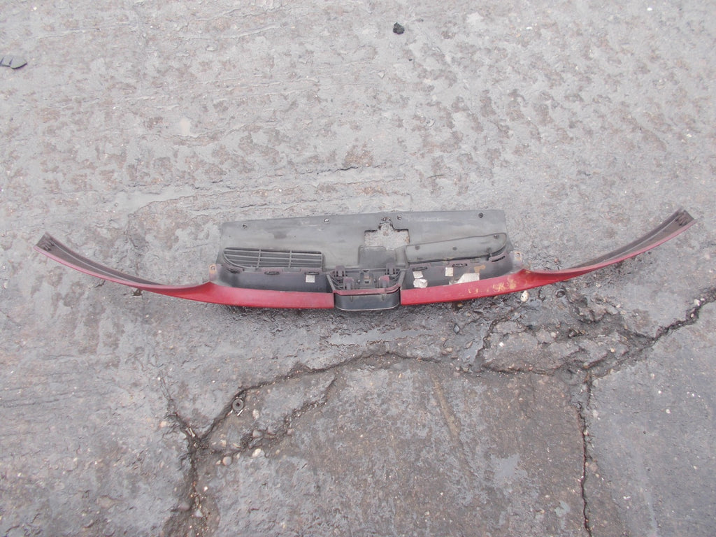 PEUGEOT 206 2003 FRONT BUMPER GRILL & BADGE EMBLEM RED 9628934280