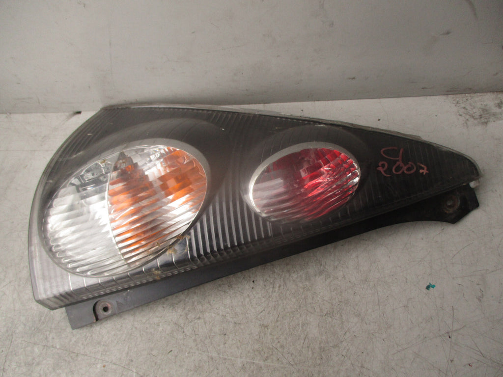 2007 CITROEN C1 NSR PASSENGER SIDE REAR LEFT TAIL LIGHT TAIL LAMP  815600H050
