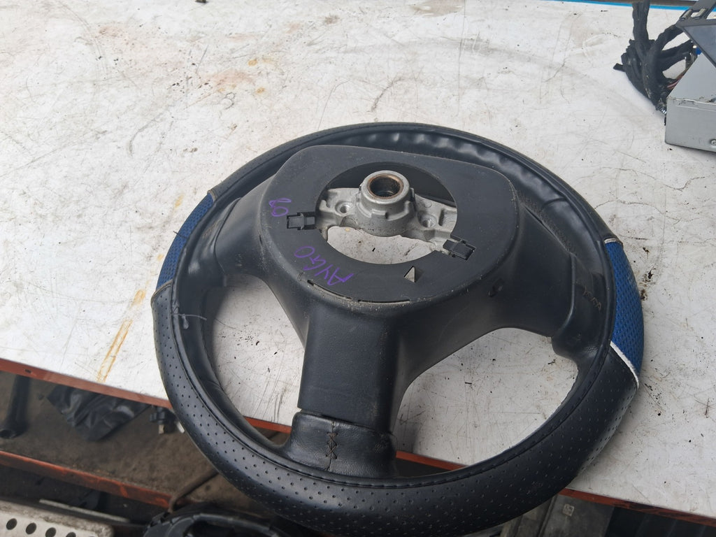 2008 TOYOTA AYGO MK1 3 SPOKE DRIVER FRONT STEERING WHEEL