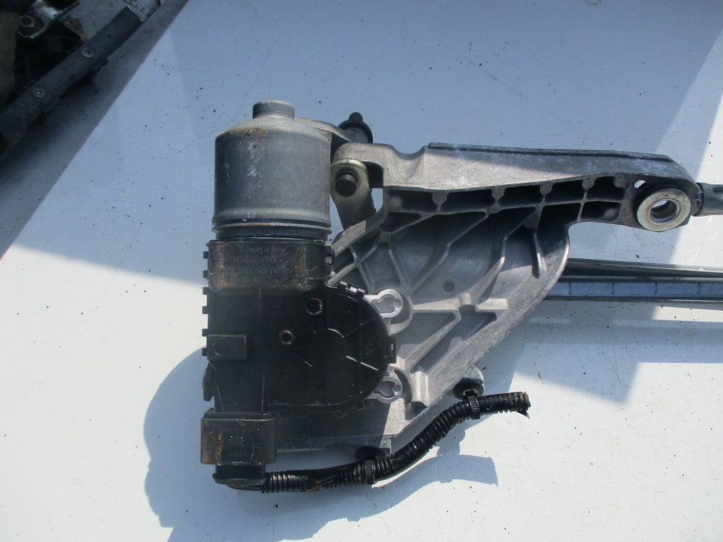 FORD FIESTA MK7 2017 1.6 WINDSCREEN WIPER MOTOR AND LINKAGE 8A61 17500 BG