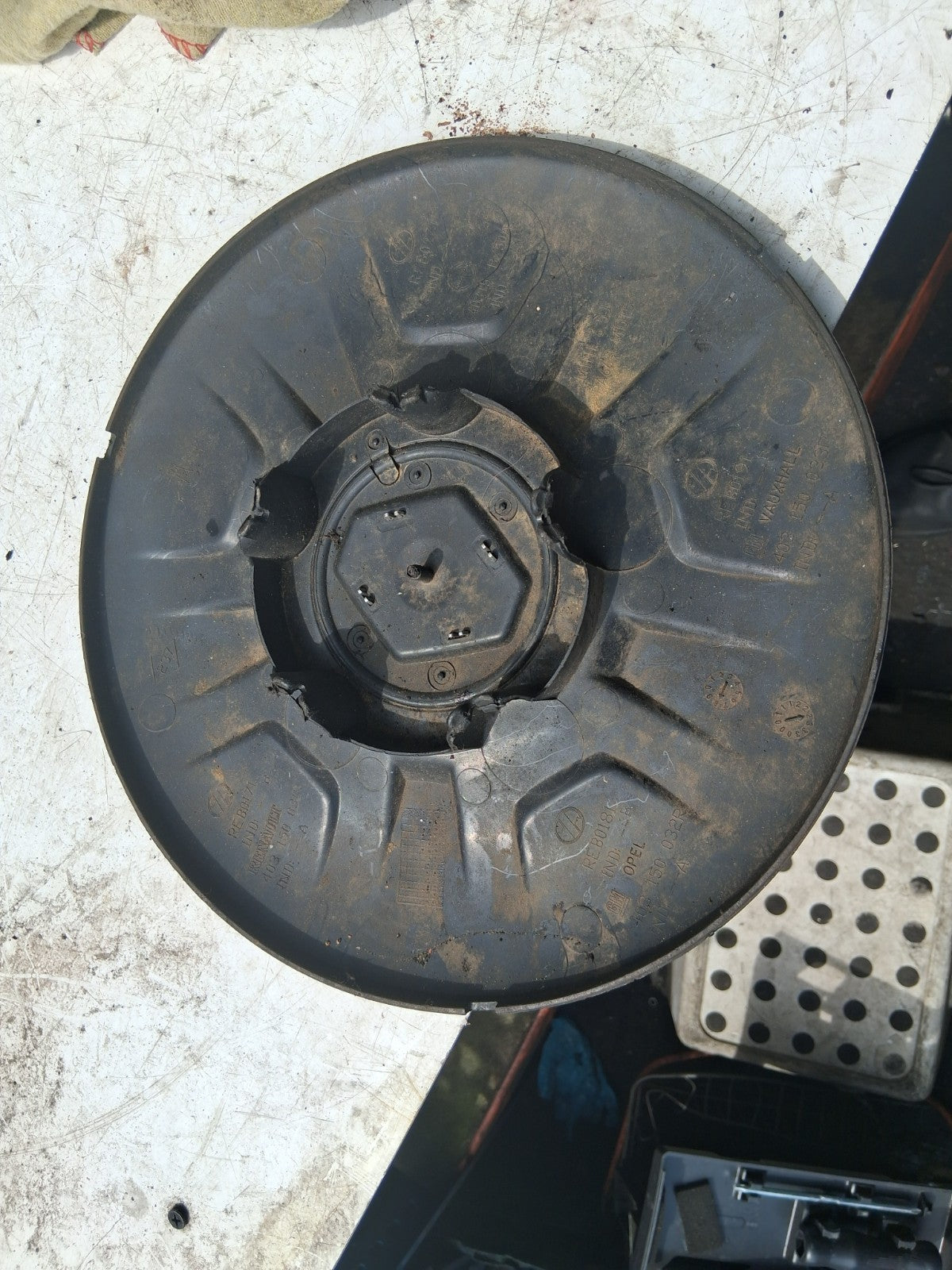 2023 RENAULT MASTER MK3 CENTRE WHEEL CAP 403150031R