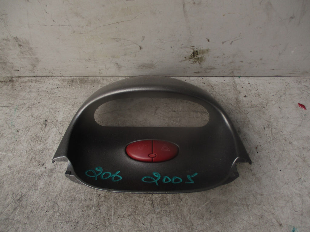 2005 PEUGEOT 206 DISPLAY CLOCK SURROUND AND HAZARD BUTTON 96403133
