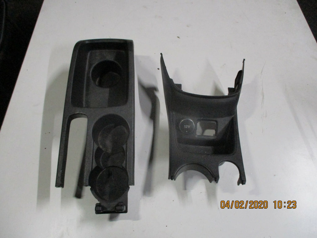 FORD FIESTA MK7 2012 CENTRE CONSOLE PLASTIC TRIM SURROUND SOCKET C1BB-A044C74-B