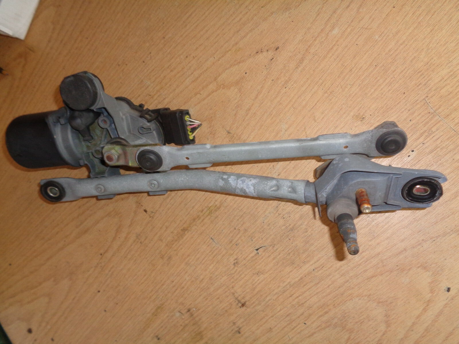 PEUGEOT 107 3 DOOR HATCHBACK FRONT WIPER MOTOR AND LINKAGE 54523011
