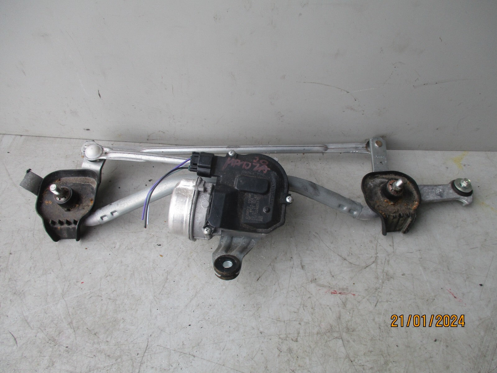 MAZDA 3 MK4 2020 FRONT WINDSCREEN WIPER MOTOR LINKAGES 41250012