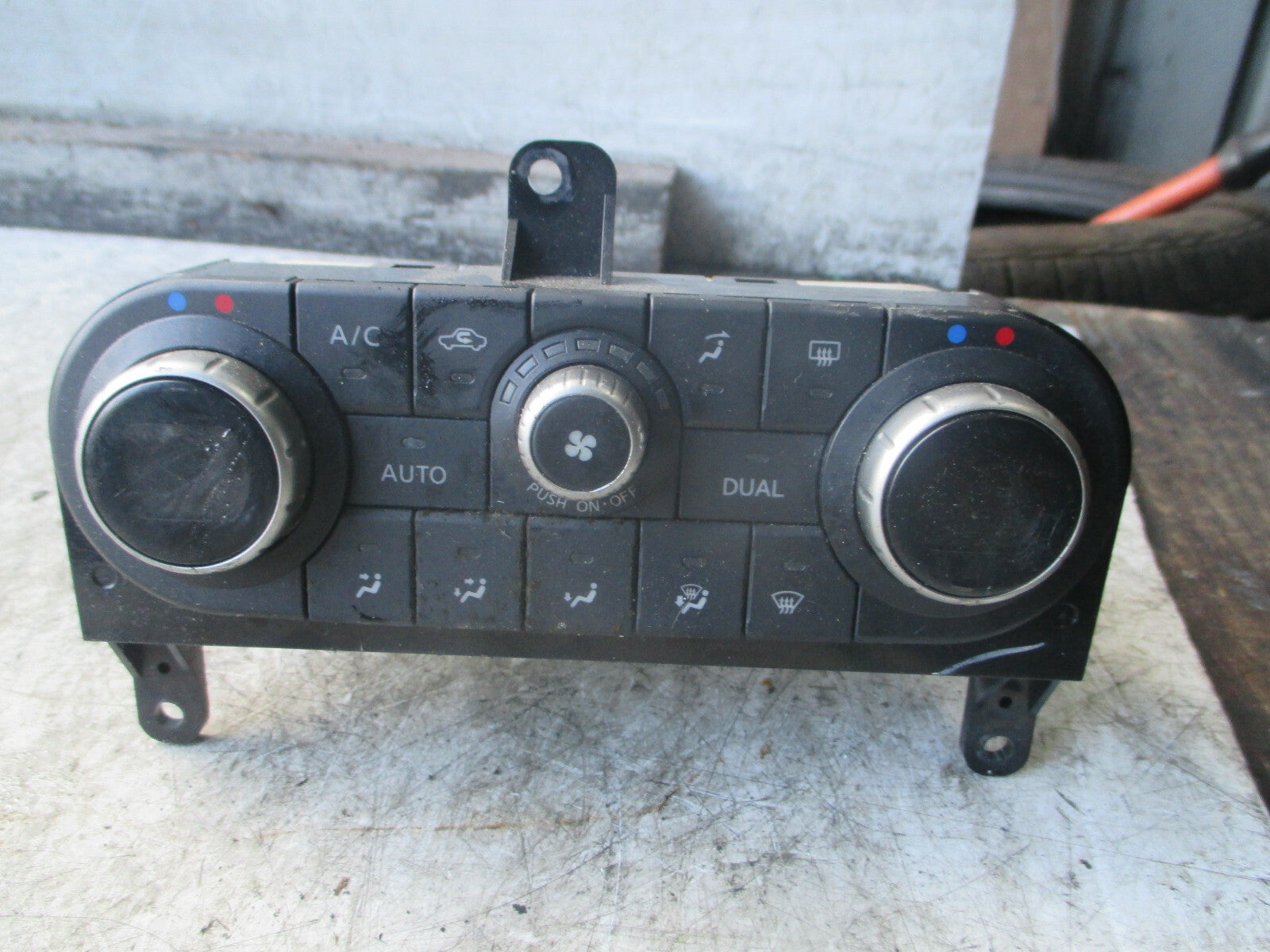 NISSAN QASHQAI 2012 J10 HEATER AC CLIMATE CONTROL SWITCH PANEL 27500BR46D