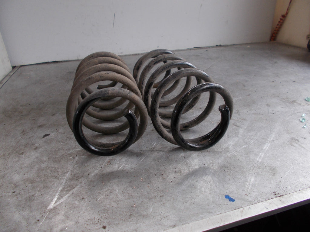 TOYOTA URBAN CRUISER 2016 PAIR REAR SUSPENSION COIL SPRINGS