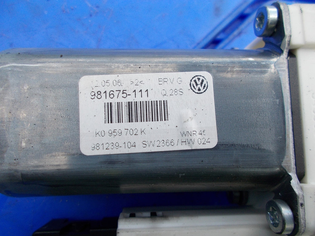 2006 VW PASSAT B6 NSF PASSENGER SIDE FRONT WINDOW MOTOR 1K0959792G 1K0959702K