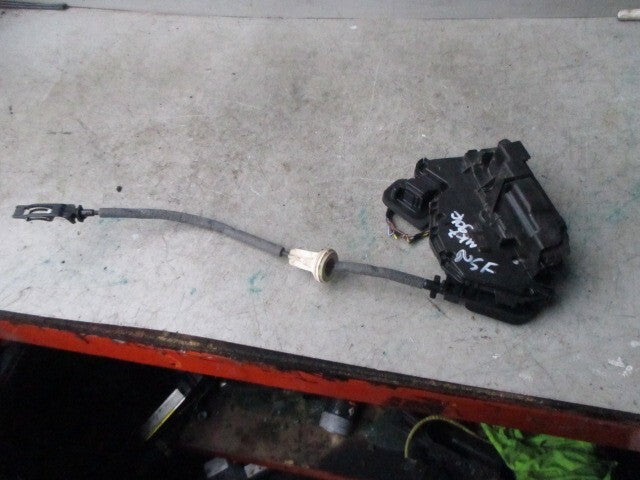 2013 VW GOLF MK7 NSF PASSENGER SIDE FRONT DOOR LOCK MECHANISM