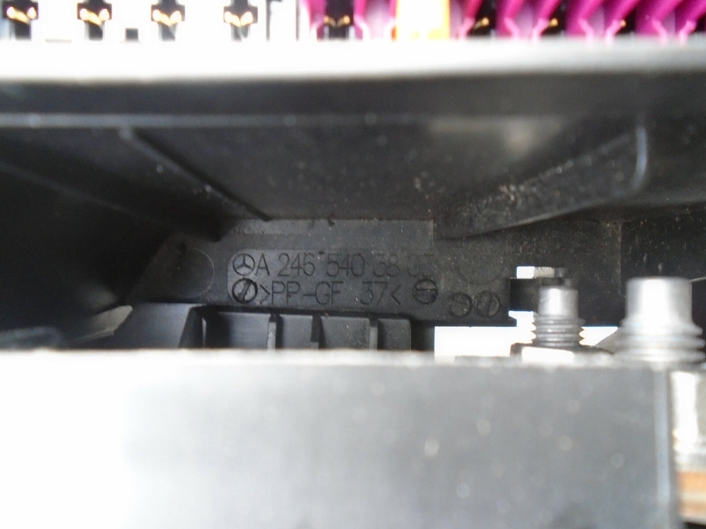 MERCEDES BENZ GLA X156 2018 FUSE BOX RELAY