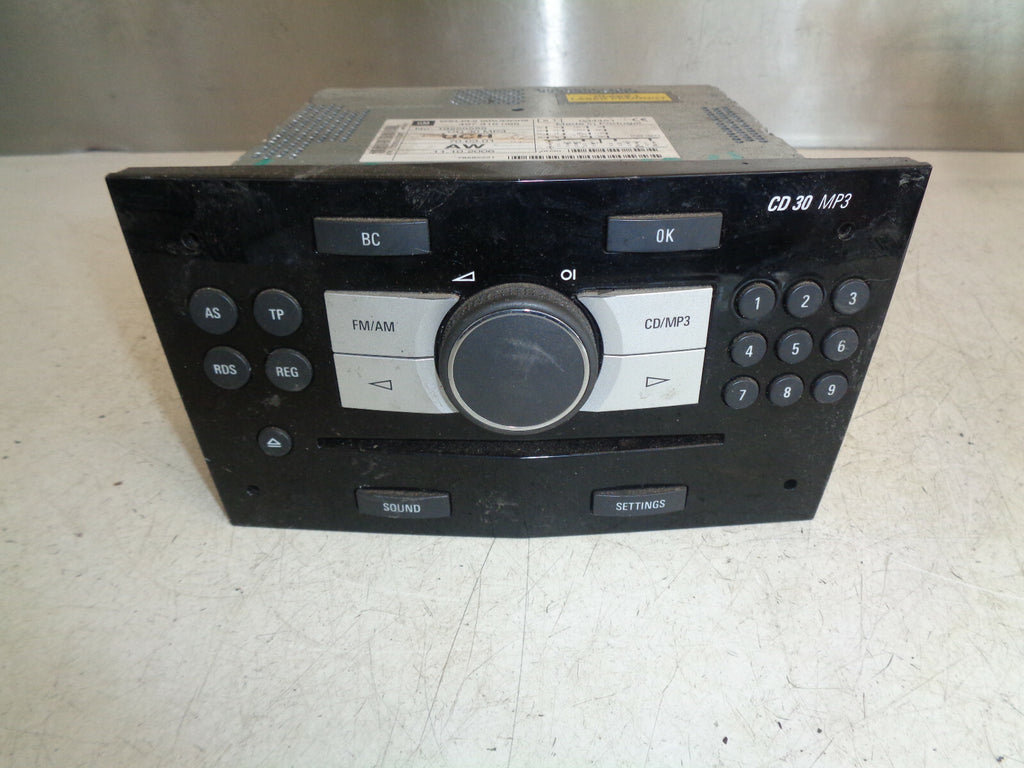 VAUXHALL ASTRA H 2007 RADIO CD PLAYER STEREO HEAD UNIT 1325555