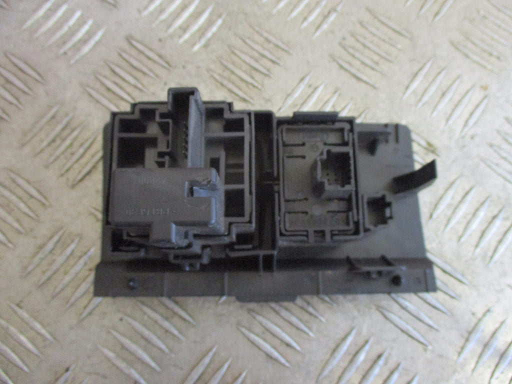 RENAULT LAGUNA MK3 2008 TRACTION & HEADLIGHT LIGHT AIM CONTROL SWITCH 88020009