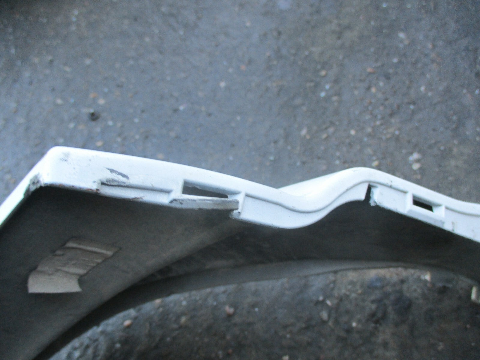 RENAULT TRAFIC MK2 FACELIFT 2014 FRONT BUMPER GRILL TRIM PANEL IN WHITE