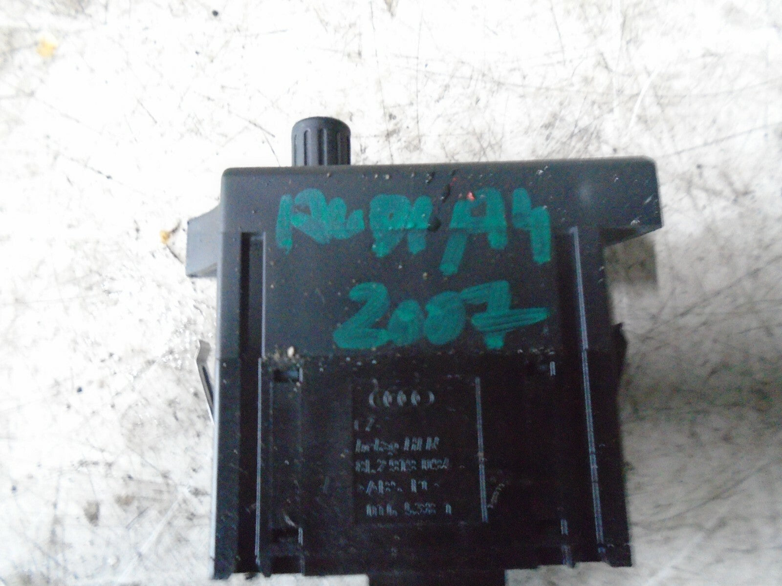 AUDI A4 2007 B7 HEADLIGHT LEVEL CONTROL SWITCH 8E2919094