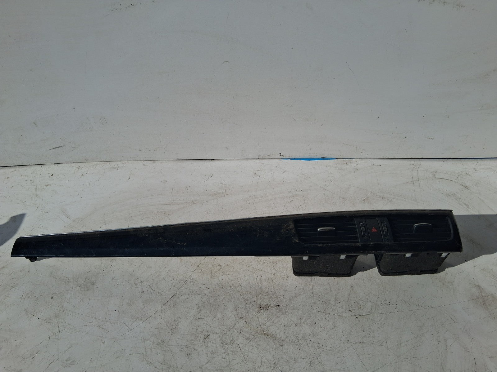 2013 MAZDA CX5 DASHBOARD CENTRE AIR VENTS AND SURROUND TRIM KD7755256