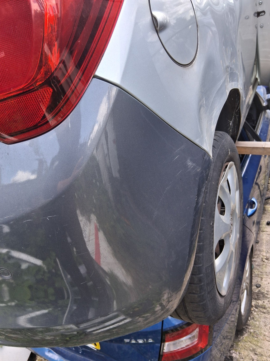 2017 VAUXHALL CORSA E 3 DOOR COMPLETE REAR BUMPER SILVER METALLIC 176