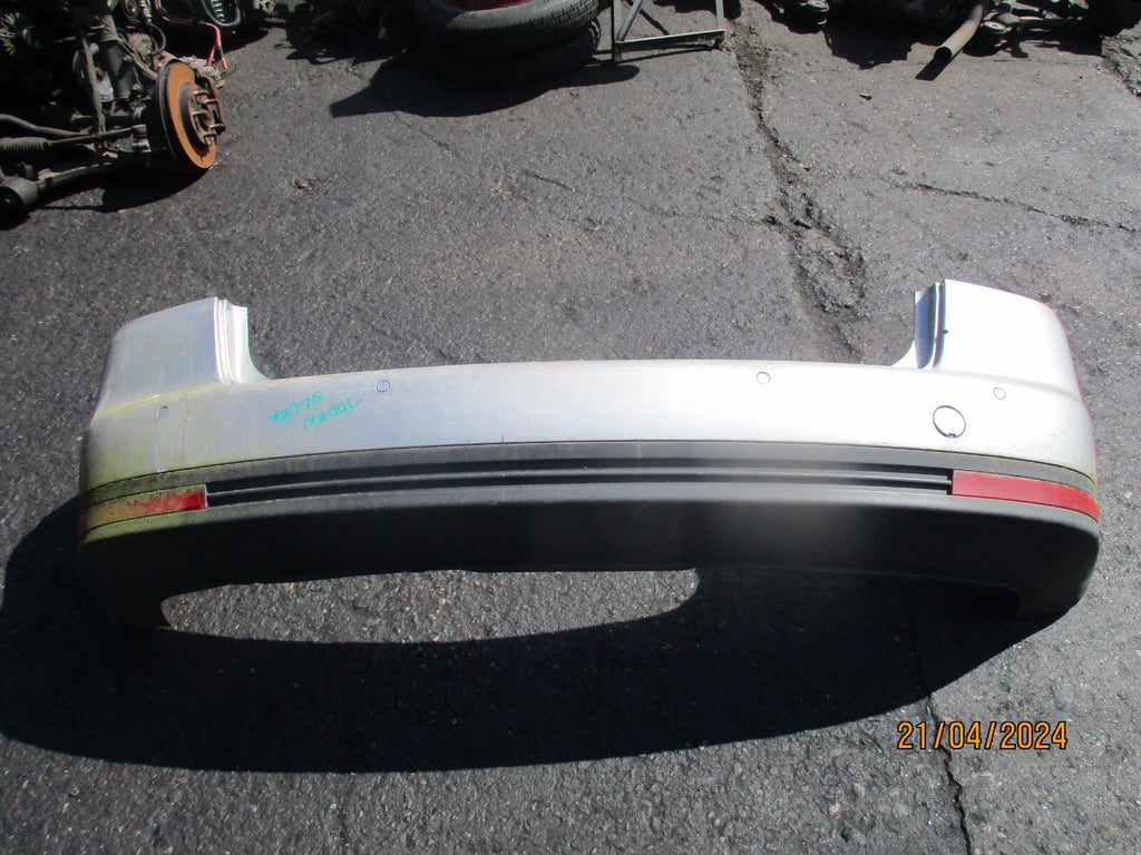 VW VOLKSWAGEN TOURAN 2008 REAR COMPLETE BUMPER SILVER