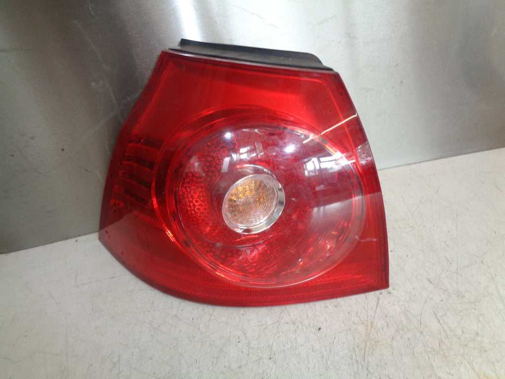 VW VOLKSWAGEN GOLF MK5 NSR PASSENGER SIDE REAR TAIL LIGHT TAIL LAMP