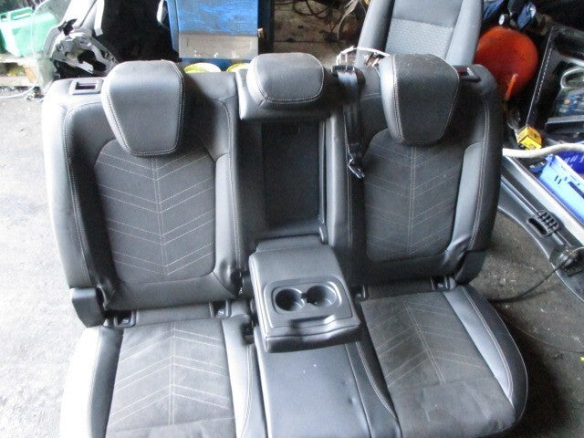 2023 VAUXHALL GRANDLAND REAR BACK SEAT CENTER CONSOLE BENCH SEAT COMPLETE FABRIC