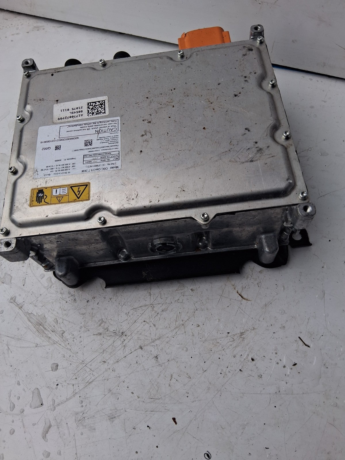 2021 MERCEDES A CLASS HYBRID BATTERY CHARGER/ INVERTER A0009006520