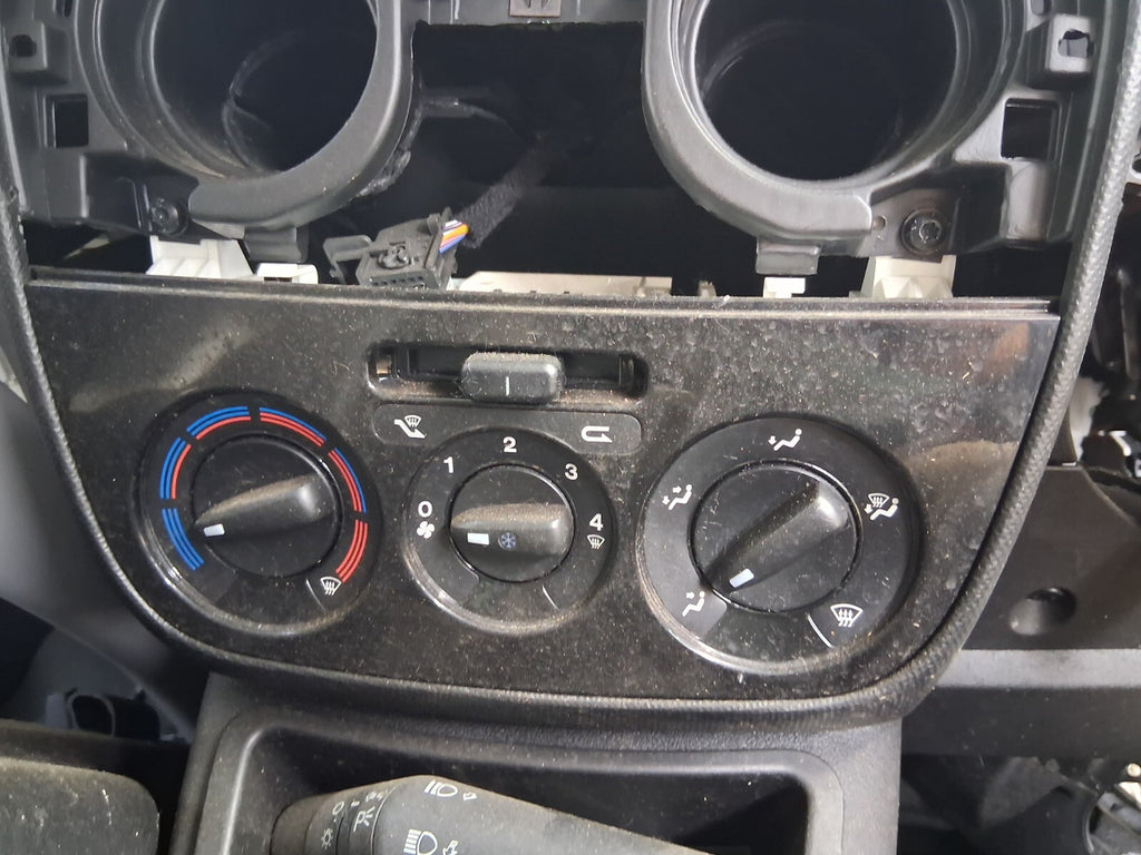 2019 FIAT FIORINO QUBO AC HEATER CLIMATE CONTROL SWITCH PANEL