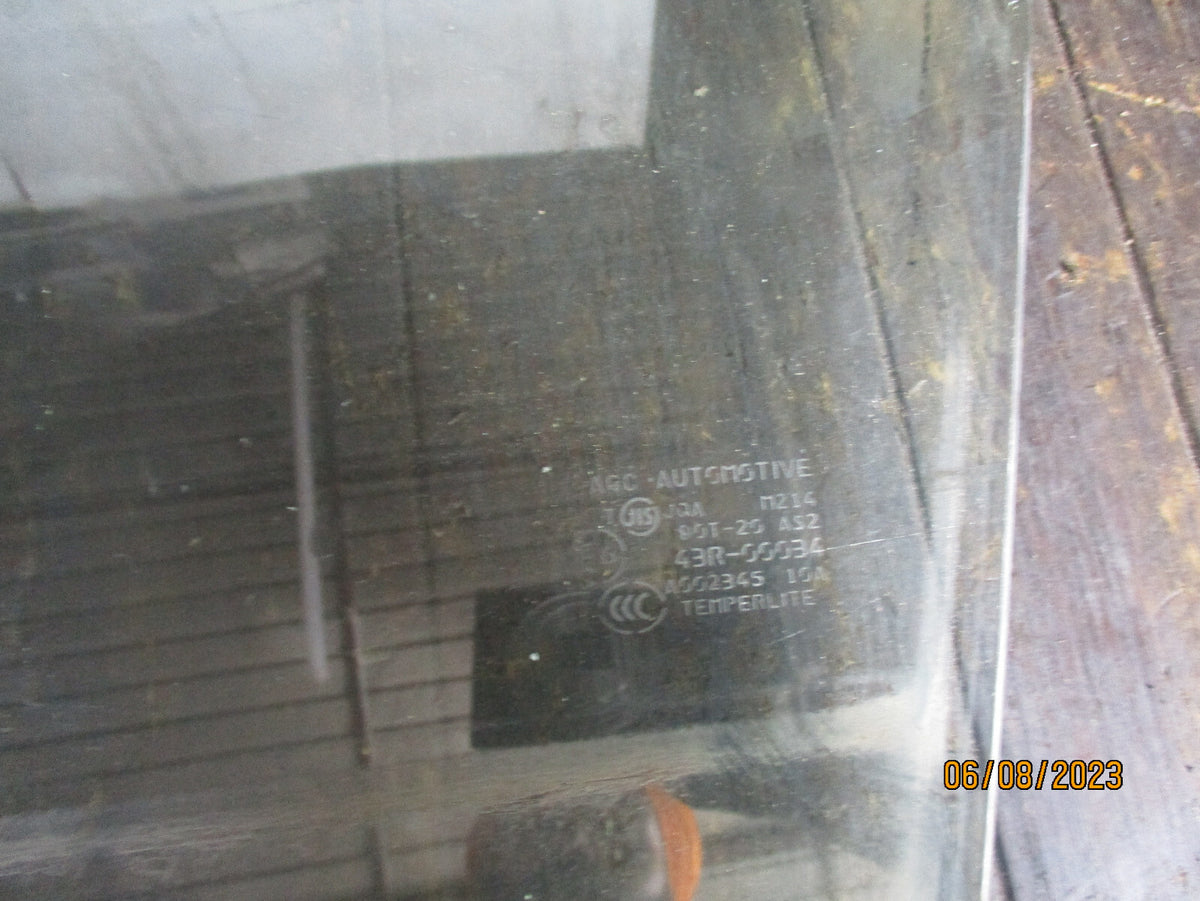 MITSUBISHI ASX 2020 NSF PASSENGER SIDE FRONT WINDOW GLASS