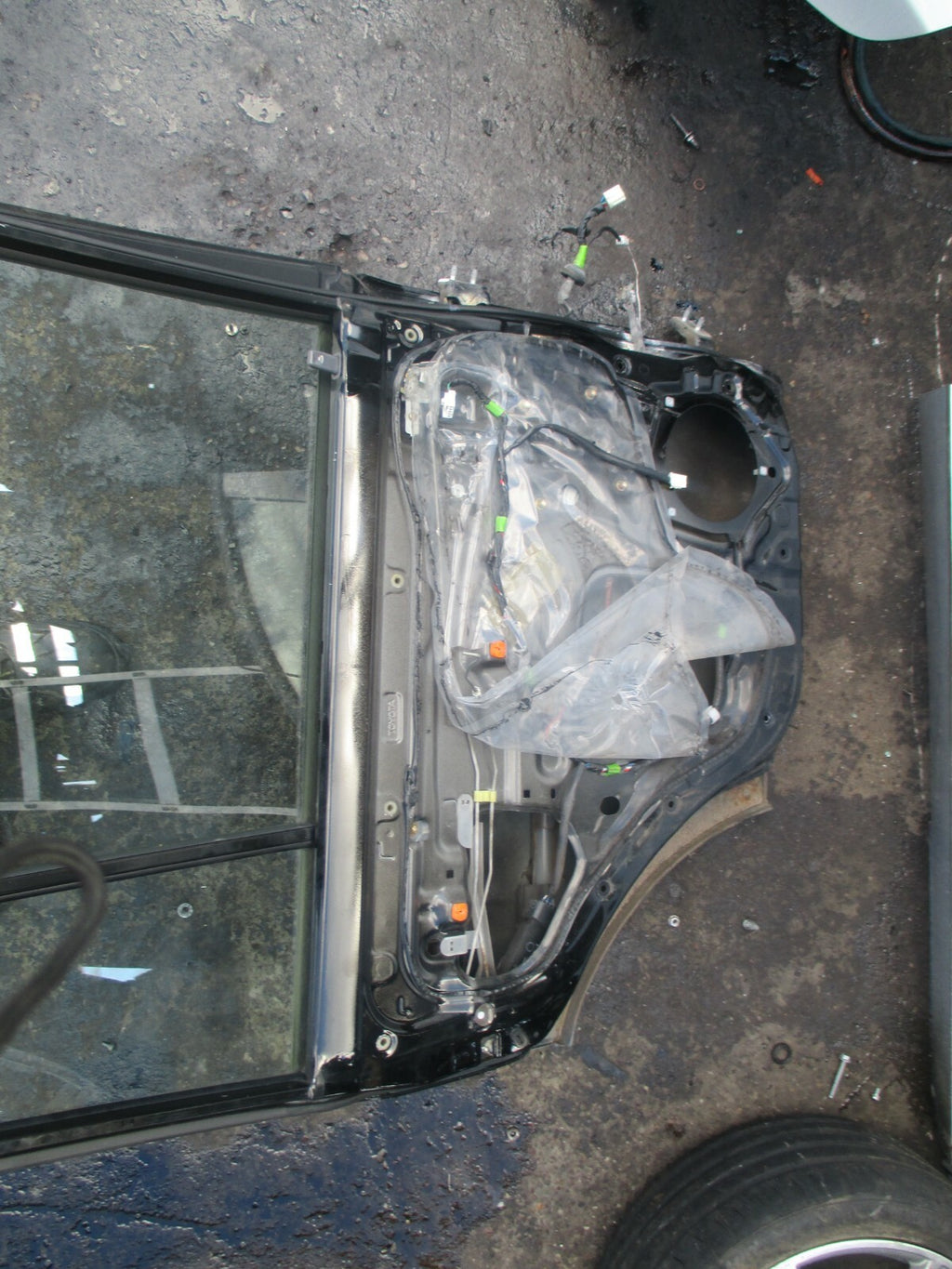 TOYOTA LAND CRUISER 1995 NSR PASSENGER REAR DOOR GLASS REGULATOR LOCK BLACK