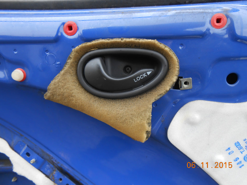 FIAT DOBLO MPV 2004 NSF PASSENGER SIDE FRONT BARE DOOR WITH HANDLE WING MIRROR
